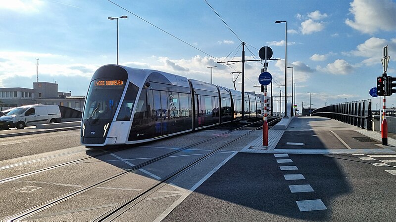 File:Luxembourg, tram 2022-09-11 (101).jpg