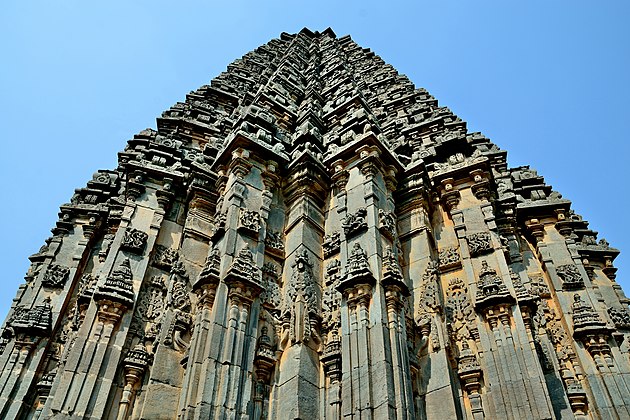 Doddabasappa Temple, Dambal, Karnataka Photographer: Sharvarism