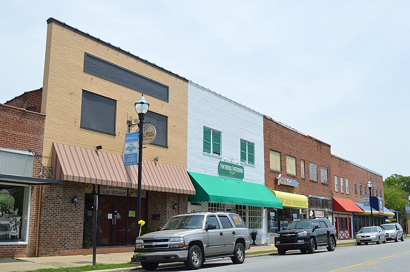 File:Main Street, Murfreesboro.jpg