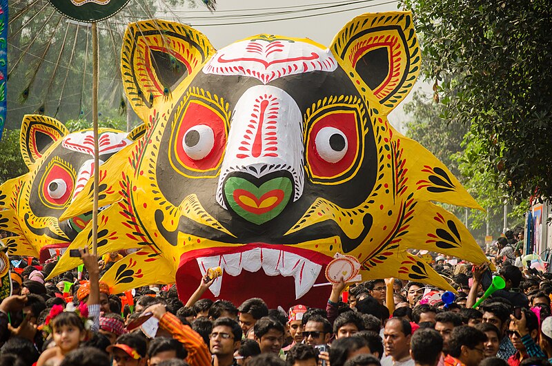 File:Mangal Shobhajatra in Dhaka.jpg