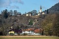 English: Southeastern view with rectory and Stations of the Cross Deutsch: SO-Ansicht mit Pfarrhof und Kreuzweg