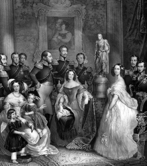 Marie of Hesse with her family in 1841: The statue is her grandfather Ludwig I. Her father Ludwig II stands in the left center; her uncle Georg is to 