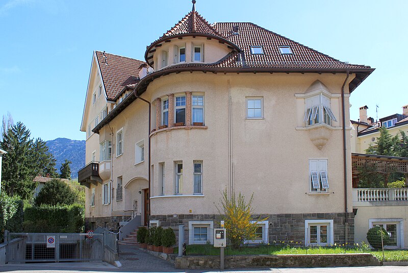 File:Meran Villa Bernina Alpinistraße 15.jpg