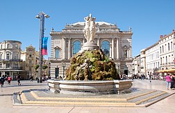 La fontaine des Trois Grâces sur la place de la Comédie.