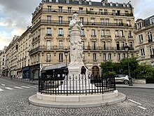 Monument à Gavarni, place Saint-Georges à Paris.