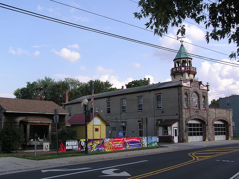 File:Mount Holly Historic District (16).JPG