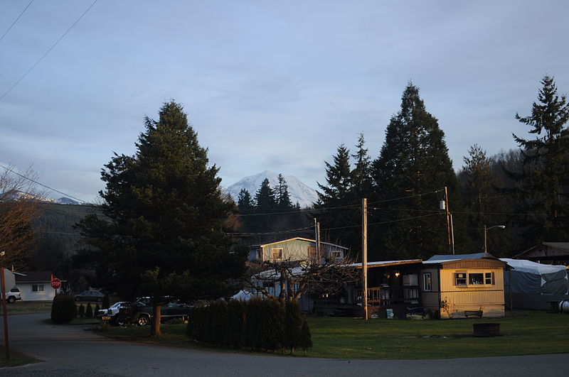 File:Mount Rainier from Carbonado, Washington 01.jpg