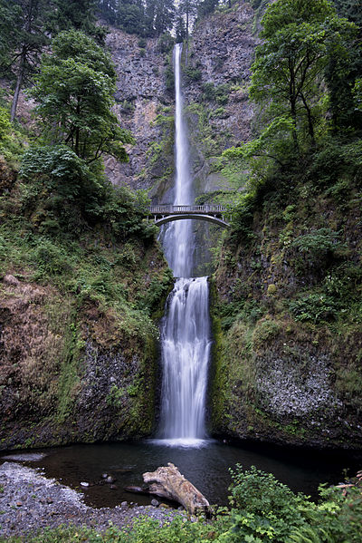 File:Multnomah Falls on 2 August 2012.jpg