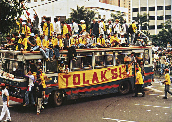 Image: November 1998 Semanggi demonstrations