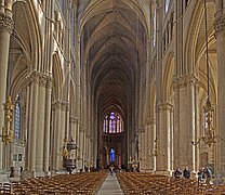 The nave of Reims Cathedral, facing the choir (1220)