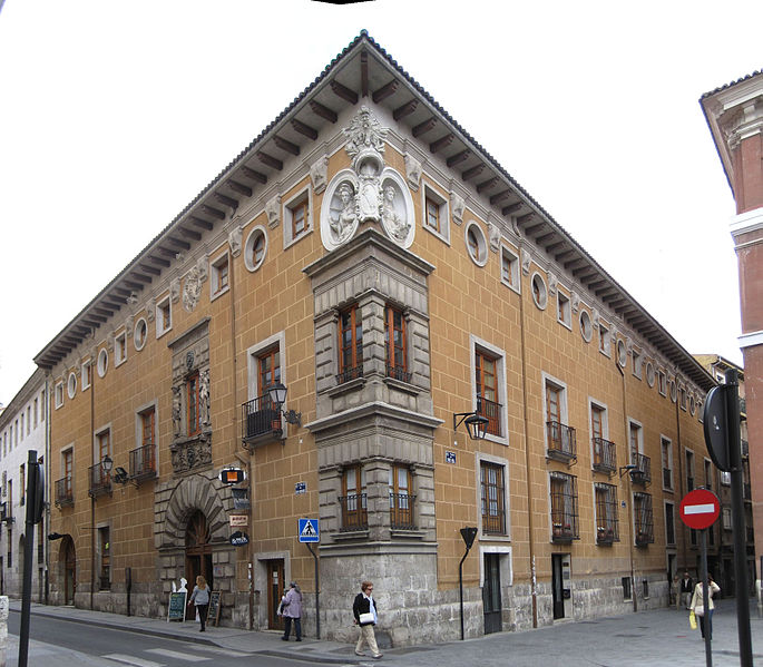 File:Palacio marqueses de Valverde.jpg