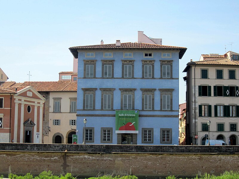 File:Pisa - Palazzo blu.JPG