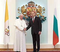 President Rumen Radev Welcomes His Holiness Pope Francis in Bulgaria, 2019-05-05 02.jpg