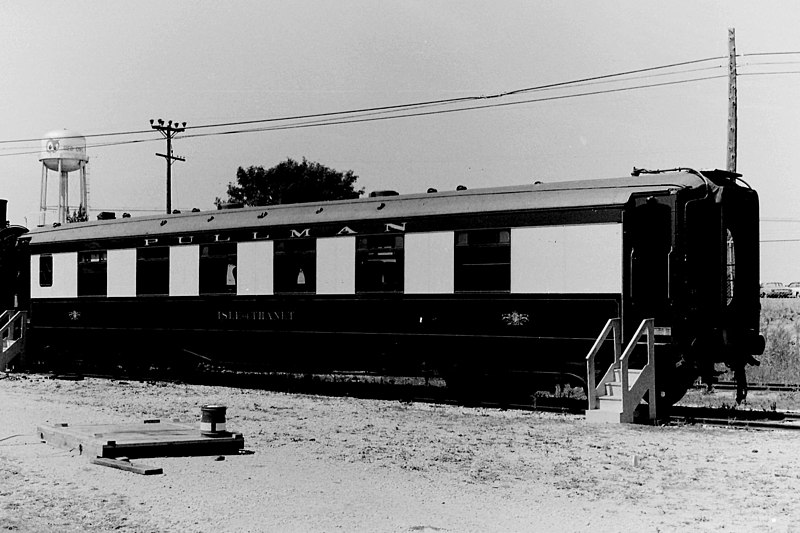 File:Pullman Parlour with Guards Vestibule "Isle of Thanet" (5963547687).jpg