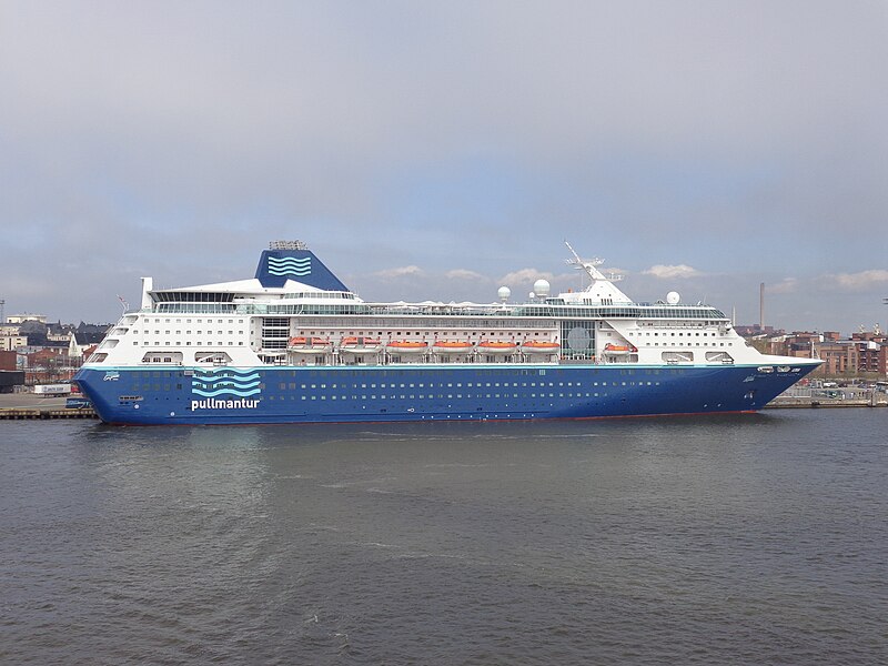 File:Pullmantur Empress - Helsinki May 2013.JPG