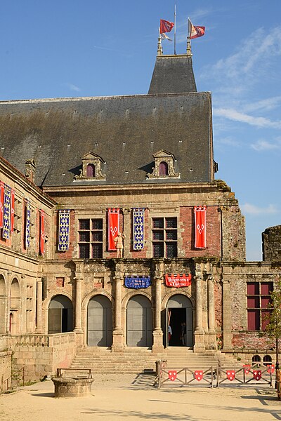 File:Renaissance du Chateau.jpg