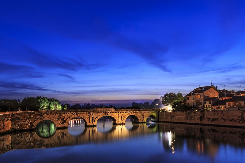 File:Rimini Ponte Di Tiberio.jpg