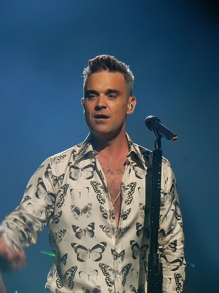 File:Robbie Williams, Roundhouse, London (Apple Music Festival) (29312839813).jpg