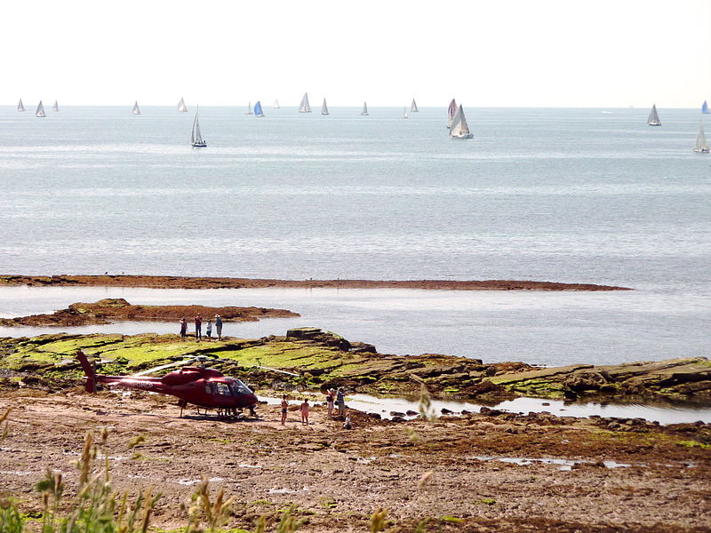 File:Round the Island Race 2014 (14471406994).jpg