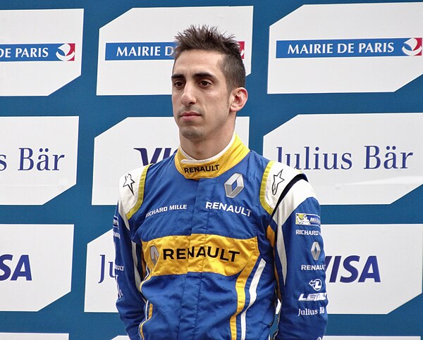 Sébastien Buemi won the Drivers' Championship by 2 points