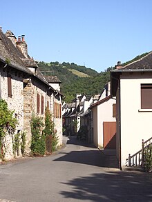 Saint-Parthem's main street.jpg