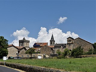 Saint-Victor-et-Melvieu Saint-Victor bourg.jpg