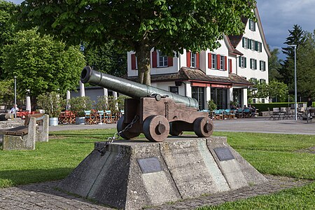 Schiffskanone am Bootshafen Bottighofen