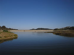 250px-Shiadeh_Dam_14.JPG