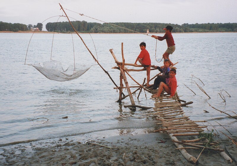 File:Shore operated lift nets, Danube, Braila, Romania, 1998 (cropped).jpg