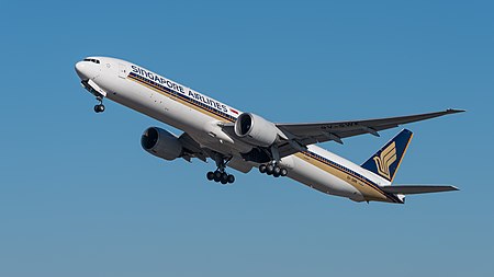 English: Singapore Airlines Boeing 777-312/ER (reg. 9V-SWK, msn 34576/644) at Munich Airport (IATA: MUC; ICAO: EDDM). Deutsch: Singapore Airlines Boeing 777-312/ER (Reg. 9V-SWK, msn 34576/644) auf dem Flughafen München (IATA: MUC; ICAO: EDDM).