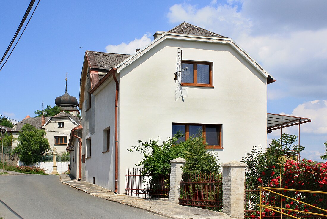 File:Skorkov, side street.jpg