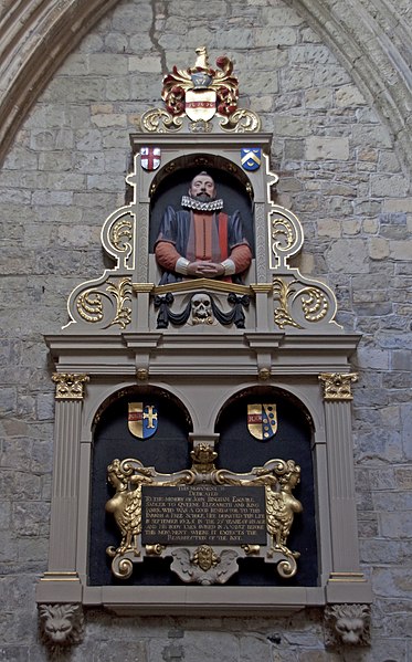 File:Southwark Cathedral Interior 6 (5137382140).jpg