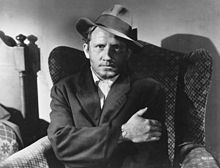 Spencer Tracy as Joe Wilson