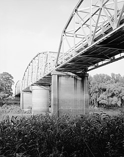 St. Francis Jembatan Sungai, Madison.jpg