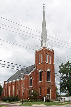 Biskupský kostel svatého Jakuba Painesville Ohio.jpg