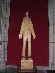 Posąg Marcela Callo en l'église Saint Aubin de Rennes.JPG