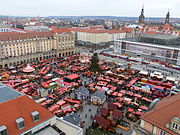 29. Striezelmarkt von oben (Brücke)