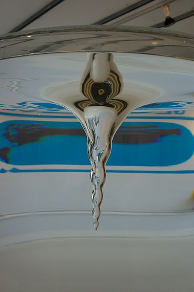File:Surface Tension exhibition (6550594033).jpg