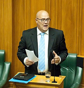 <span class="mw-page-title-main">Tau Henare</span> New Zealand politician