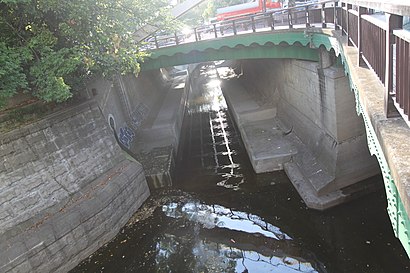 天現寺橋への交通機関を使った移動方法