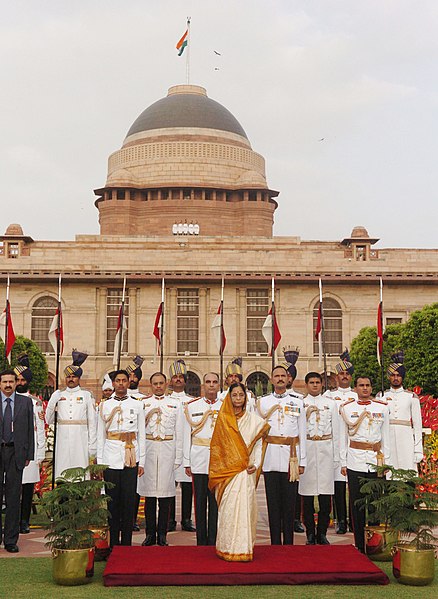 File:The President, Smt. Pratibha Patil at the 'At Home' function organised at Rashtrapati Bhavan on the occasion of the 61st Independence Day in New Delhi on August 15, 2007.jpg