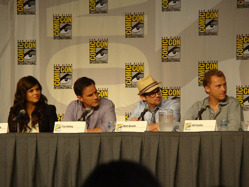 File:Tiffani Thiessen, Tim DeKay, Matt Bomer & Jeff Eastin (4847232341).jpg