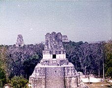 Tikal visit 1975 04.jpg