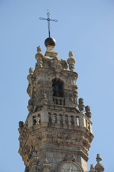 File:Torre Clérigos 2.jpg