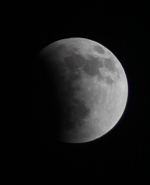 File:Total Lunar Eclipse - Nevada (13890167765).jpg