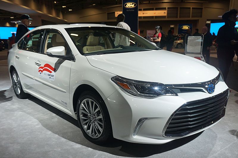 File:Toyota Avalon Hybrid WAS 2017 1693.jpg