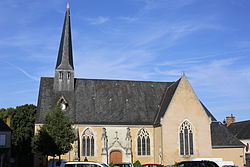Tuffé - Église Saint-Pierre-et-Saint-Paul 01.JPG