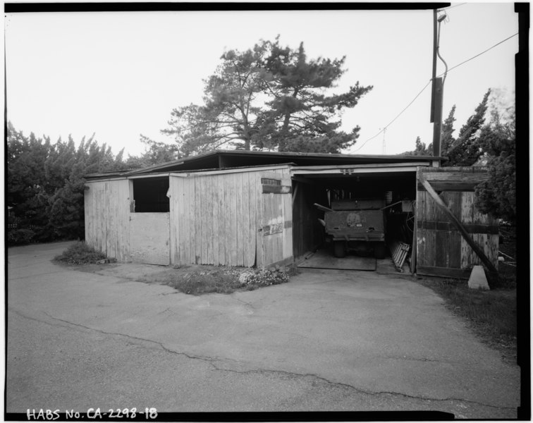 File:VIEW OF THE MAINTENANCE SHED AND TRACTOR FACING WEST. - Smithcliffs (House), 10010 North Coast Highway, Laguna Beach, Orange County, CA HABS CAL,30-LABE.V,1-18.tif