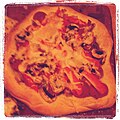 Vegan "pepperoni" pizza (5208240616).jpg
