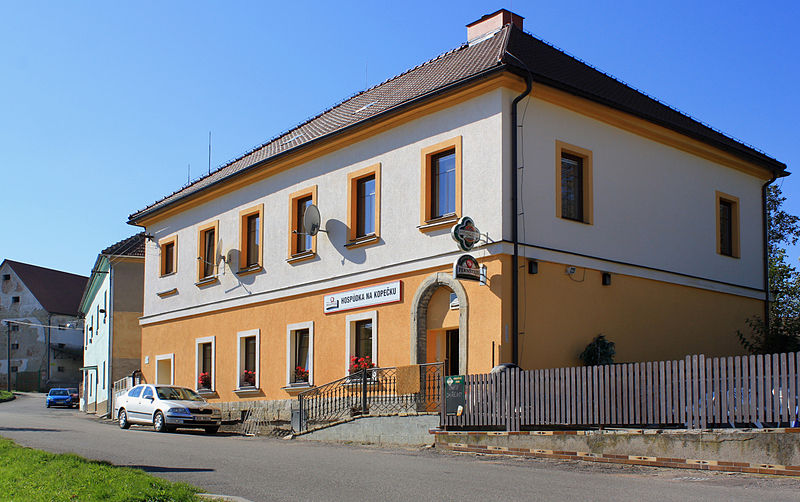 File:Vejvanovice, restaurant.jpg